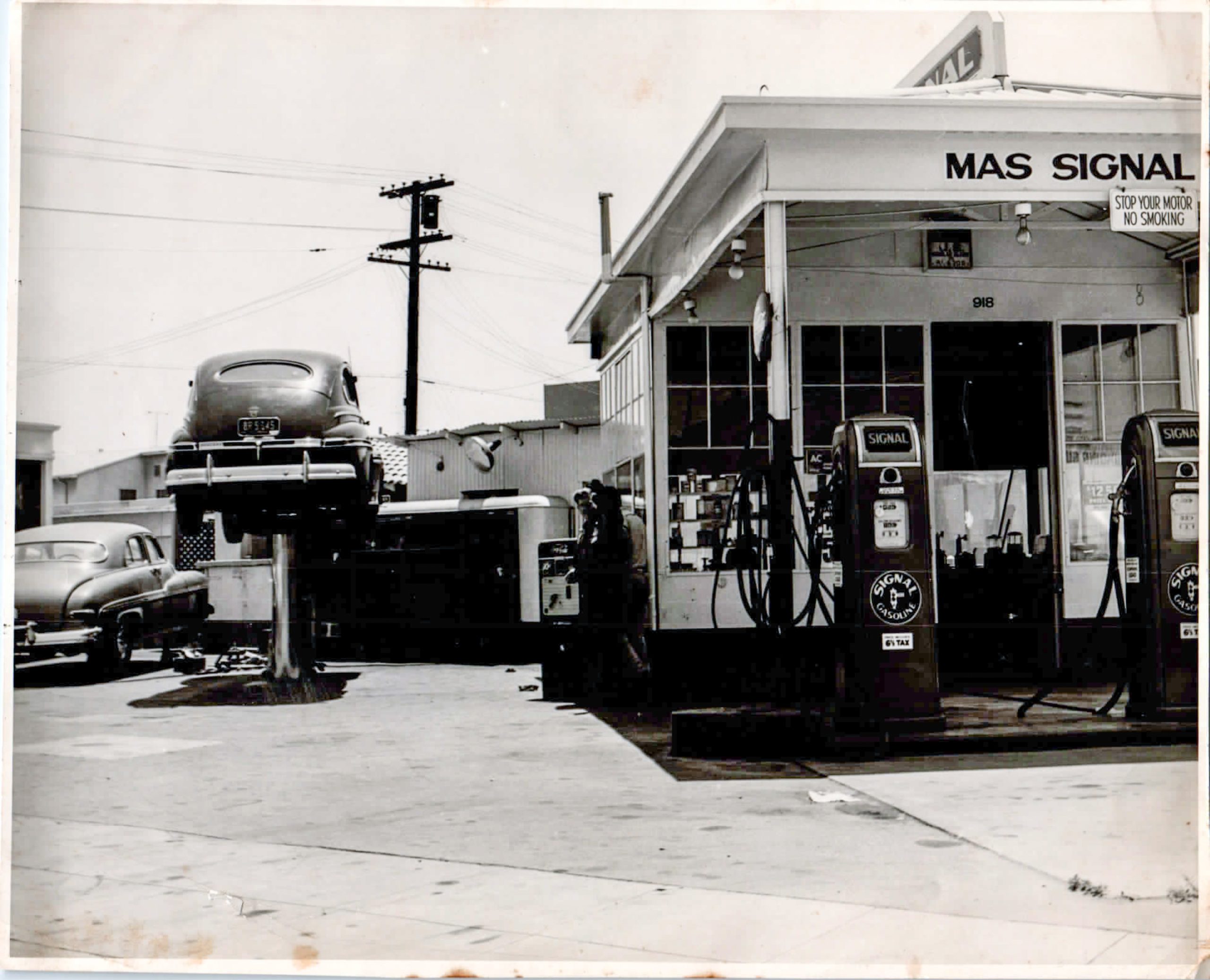 Mas' Signal Gas Station